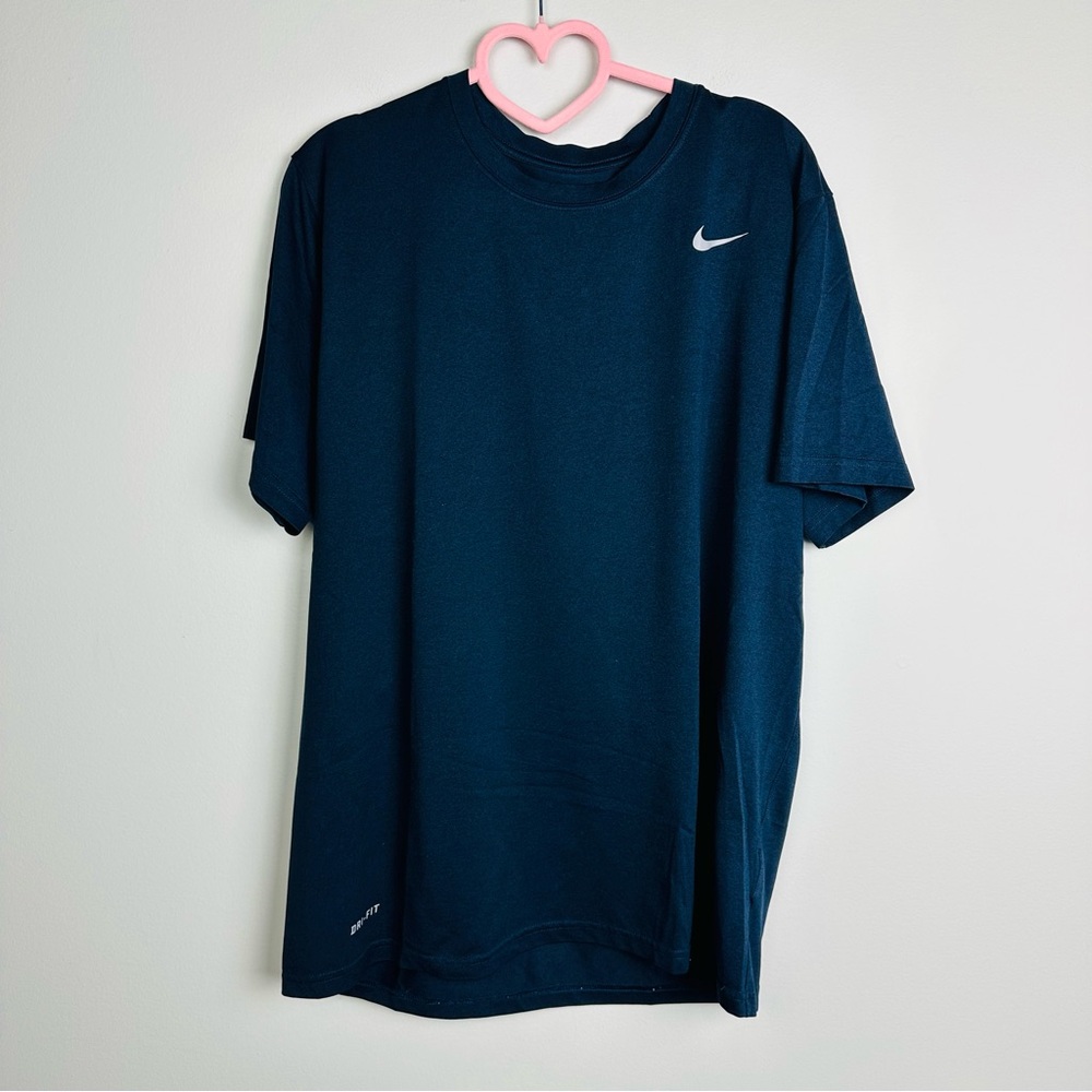 Nike Men's Navy Blue Short Sleeve Dri-Fit Tee Size Large